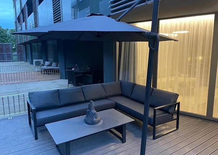 דירה Premium With Terrace In