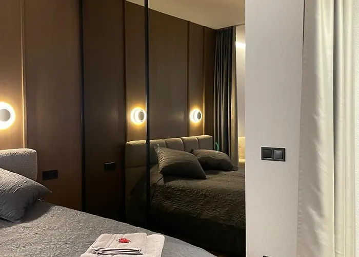 Premium With Terrace In פלאנגה